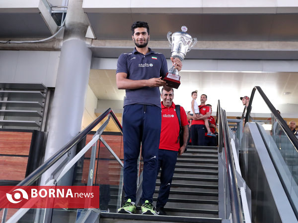 ورود تیم ملی والیبال جوانان ایران پس از قهرمانی در آسیا