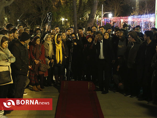 نمایش خیابانی «سلبریتی های گمنام» در جشنواره تاتر فجر