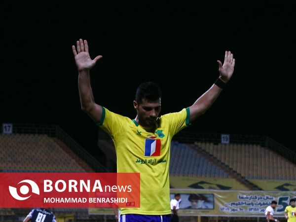 دیدار تیم های فوتبال صنعت نفت - مس رفسنجان