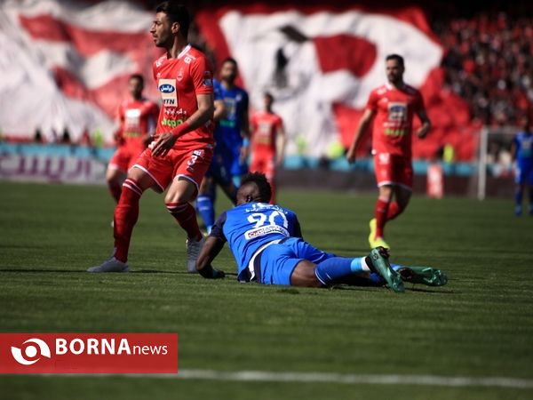 دیدار تیم های فوتبال پرسپولیس- استقلال