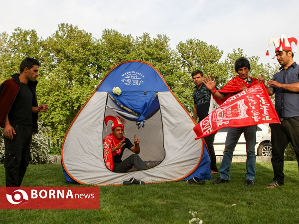 یک روز قبل از دربی