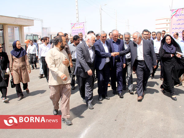 افتتاح پروژه های هفته دولت با حضور معاون وزیر راه و شهرسازی در شهر صدرا