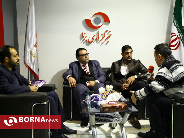 روز هفتم نمایشگاه مطبوعات در غرفه برنا