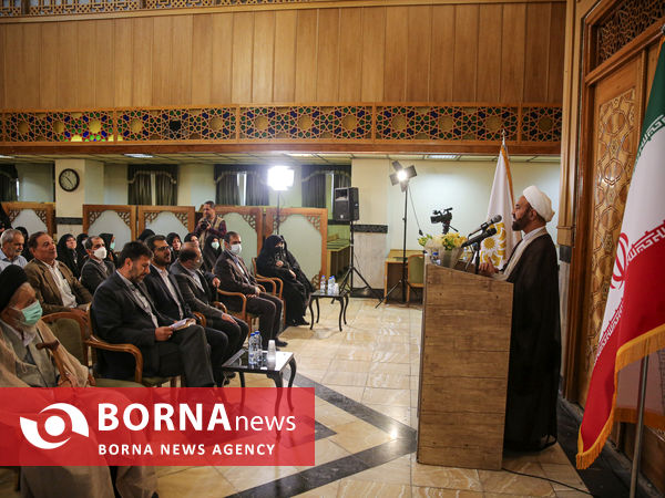 آیین رونمایی از کتاب «شوق وصال» خاطرات آیت الله سید محمدمهدی دستغیب