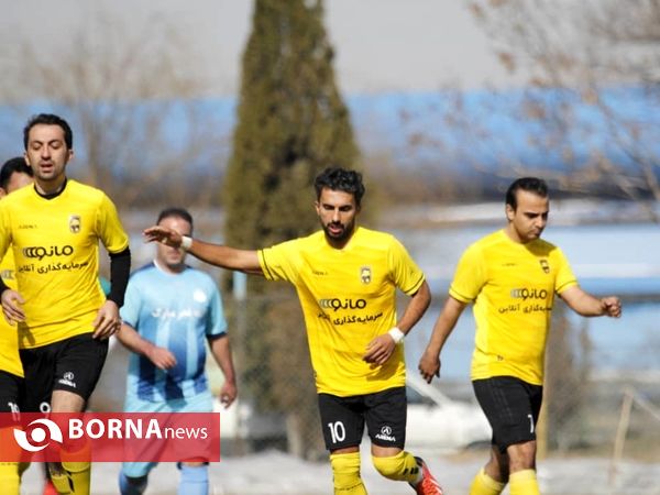 دیدار دوستانه تیم های پیشکسوتان آلومینیوم اراک و یاران رسانه