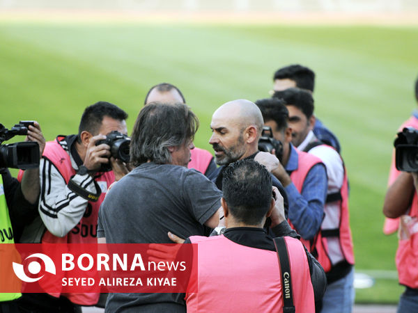 دیدار تیم های فوتبال استقلال 7 تراکتور 1