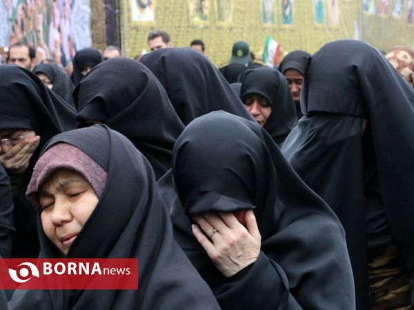 تشییع پیکر 12 شهید گمنام در رشت