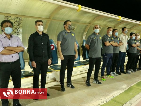 حاشیه دیدار تیم های فوتبال صنعت نفت و آلومینیوم