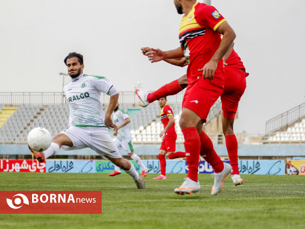 دیدار تیم‌های فوتبال آلومینیوم اراک - فولاد خوزستان