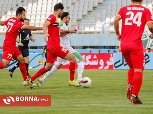 دیدار تیم‌های فوتبال آلومینیوم اراک - فولاد خوزستان