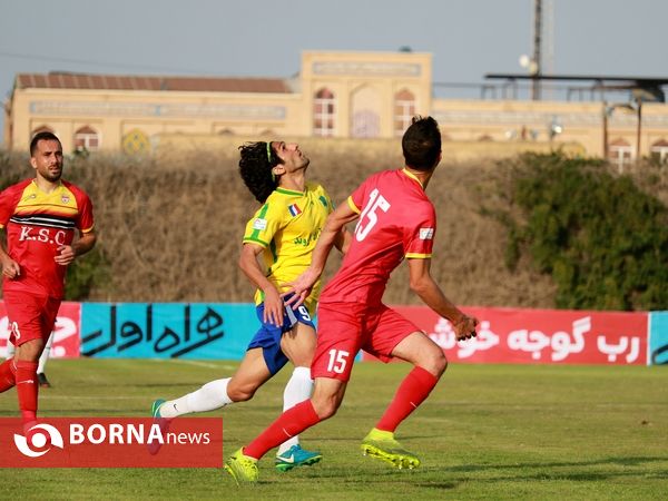 دیدار تیم های فوتبال صنعت نفت - فولاد