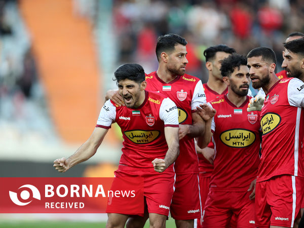 دیدار تیم های فوتبال پرسپولیس - نفت مسجدسلیمان