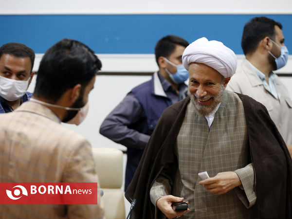 دیدار صمیمانه خبرنگاران و عکاسان خبری با نماینده ولی فقیه در فارس