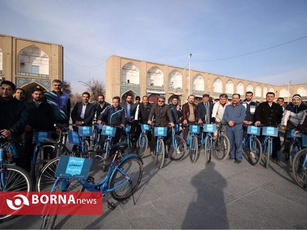 پای مدیران اصفهان در رکاب