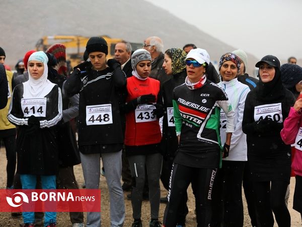 مسابقات دوی صحرانوردی قهرمانی بانوان کشور در اصفهان