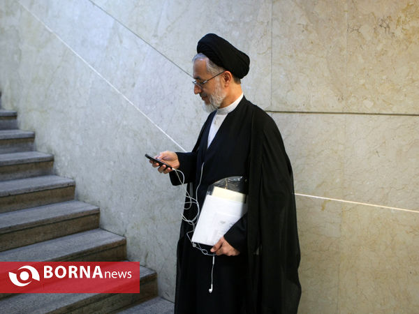 سومین روز ثبت‌نام داوطلبان انتخابات مجلس خبرگان و مجلس شورای اسلامی