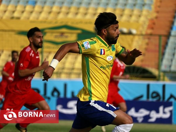 دیدار تیم های فوتبال صنعت نفت - شهر خودرو