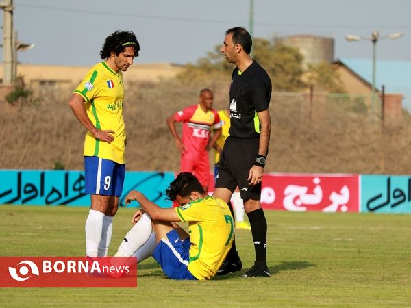 دیدار تیم های فوتبال صنعت نفت - فولاد