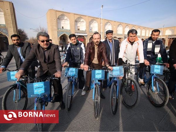 پای مدیران اصفهان در رکاب