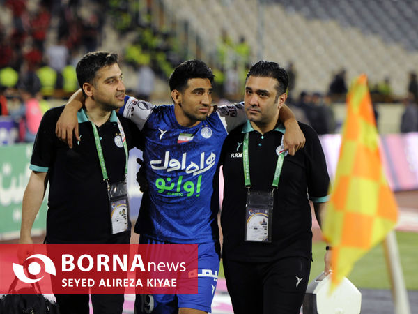 دیدار تیم های فوتبال استقلال 7 تراکتور 1