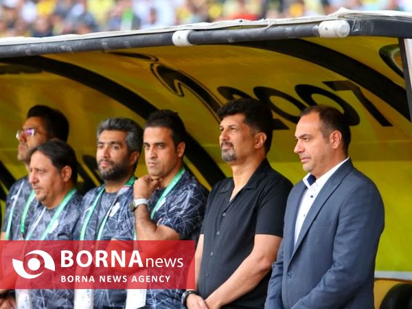 دیدار تیم های فوتبال سپاهان - پیکان