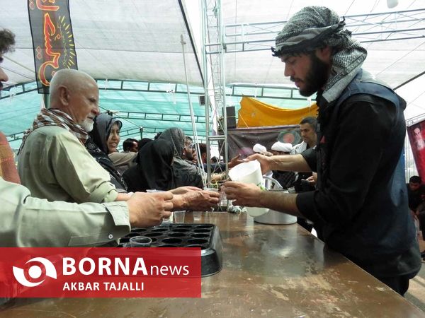 میزبانی شرقی از زائرین پاکستانی کربلای معلی 