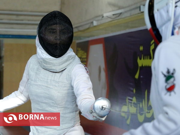 تمرینات بانوان شمشیرباز آذربایجان‌غربی برای حضور در انتخابی المپیک
