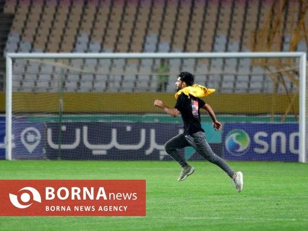 دیدار تیم های فوتبال سپاهان - پیکان