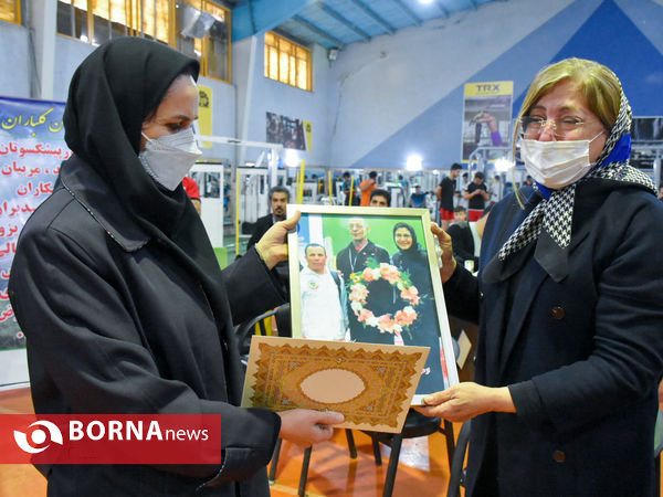 مسابقات وزنه برداری کارگران