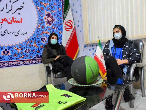 حضور  کادر فنی و بازیکنان تیم بسکتبال بانوان آینده سازان اراک در دفتر خبرگزاری برنا
