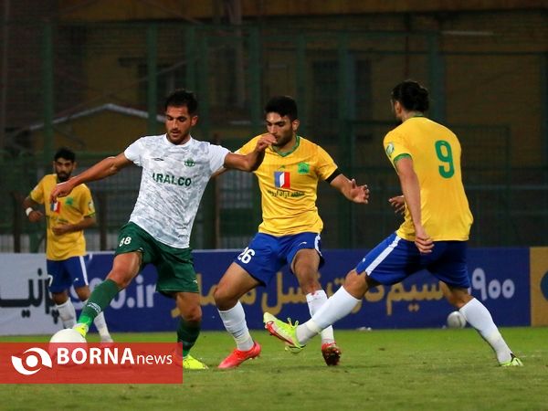 دیدار تیم های فوتبال صنعت نفت - آلومینیوم