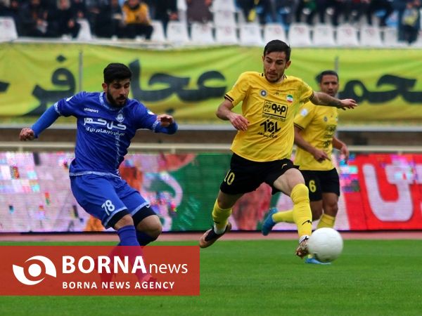 دیدار تیم فوتبال سپاهان _ گل گهر سیرجان