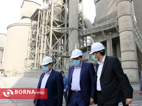 بازدید نمایندگان مجلس از کارخانه سیمان تهران