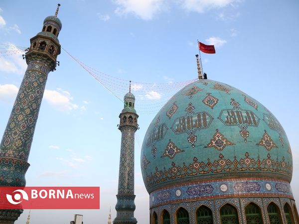 آیین تعویض پرچم گنبد مسجد مقدس جمکران