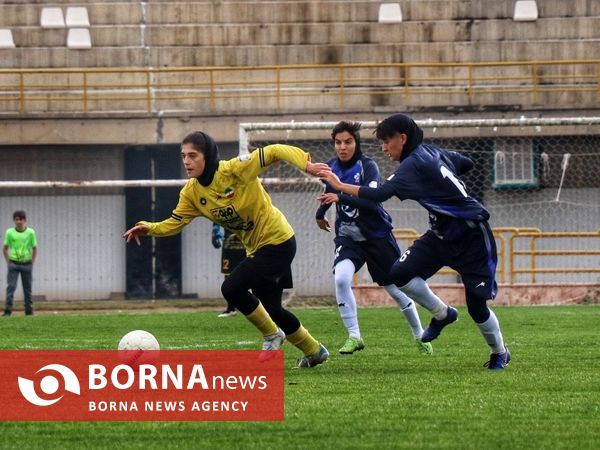 دیدار تیم های فوتبال سپاهان و پیکان البرز