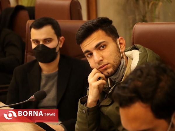 نشست هم اندیشی اصحاب رسانه با مدیرعامل سازمان منطقه آزاد انزلی