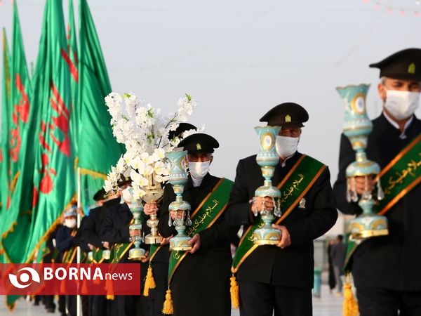 آیین تعویض پرچم گنبد مسجد مقدس جمکران