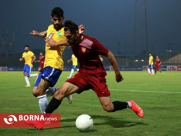 دیدار تیم های فوتبال صنعت نفت - پدیده