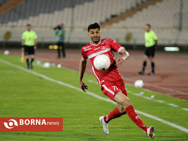 دیدار تیم های فوتبال پرسپولیس - نساجی