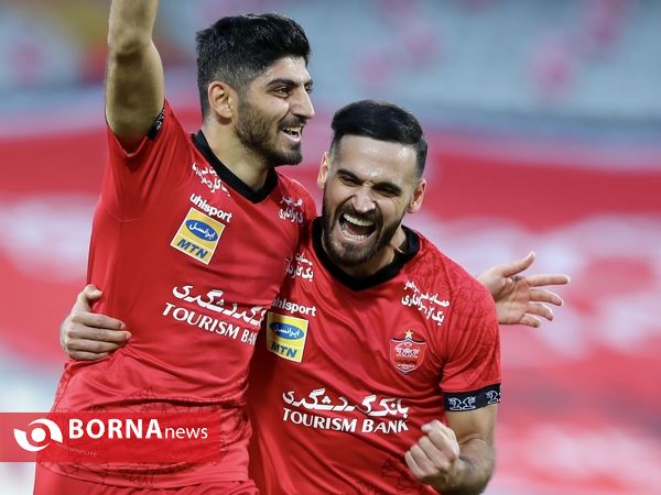 دیدار تیم های فوتبال پرسپولیس -  گل‌گهر