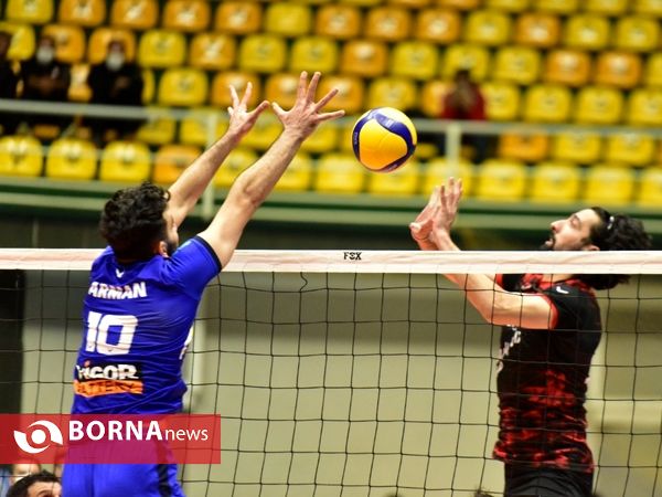 دیدار تیم های والیبال آذرباتری ارومیه و راه یاب ملل مریوان