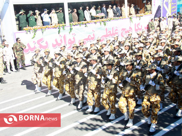 مراسم رژه نیروهای مسلح  به مناسبت هفته دفاع مقدس در شیراز