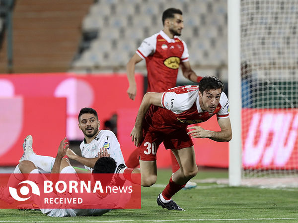 دیدار تیم های فوتبال پرسپولیس - ذوب آهن