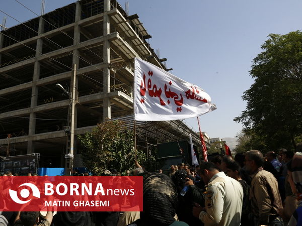 آیین گل مالی در حسینیه لرستانی های تهران