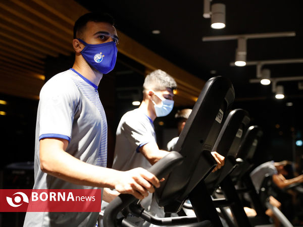 تمرین استقلال در سالن وزنه