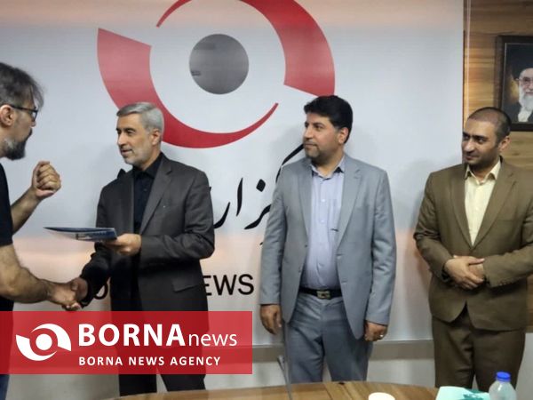 حضور استاندار همدان در خبرگزاری برنا همدان به مناسبت روز خبرنگار
