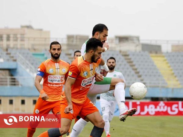 دیدار تیم های فوتبال آلومینیوم اراک - سایپا