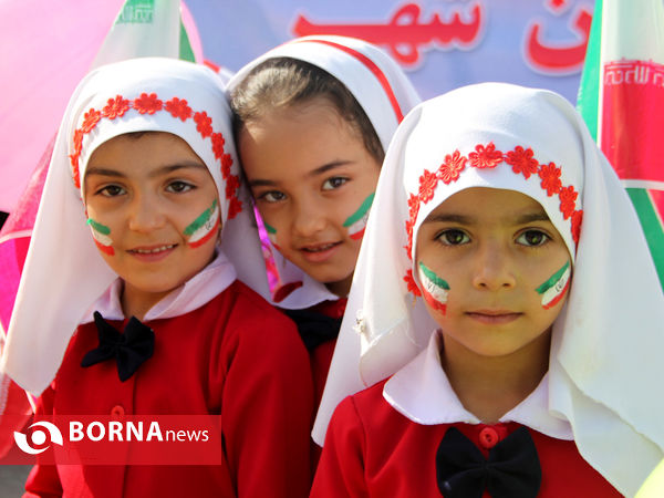 راهپیمایی دانش آموزان، دانشجویان و مردم فارس در یوم الله 13 آبان