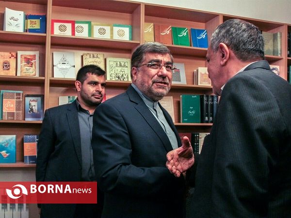 کتابگردی احمد مسجد جامعی