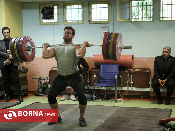 بازدید وزیر ورزش و جوانان از تمرینات تیم های ملی کشتی و وزنه برداری